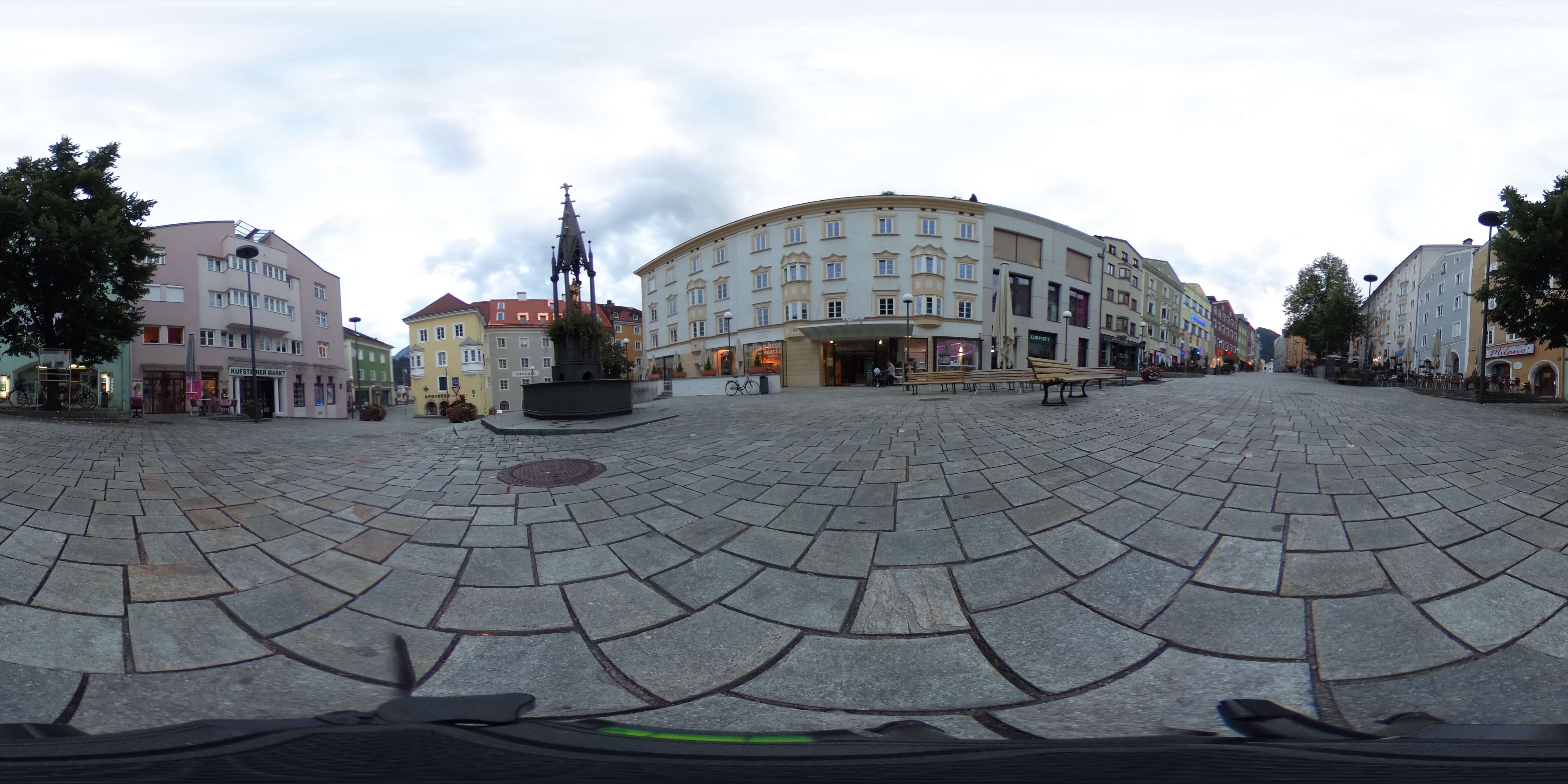 Kufstein-Stadtplatz-Original social media Facebook 360 degree video 360 degree photo  